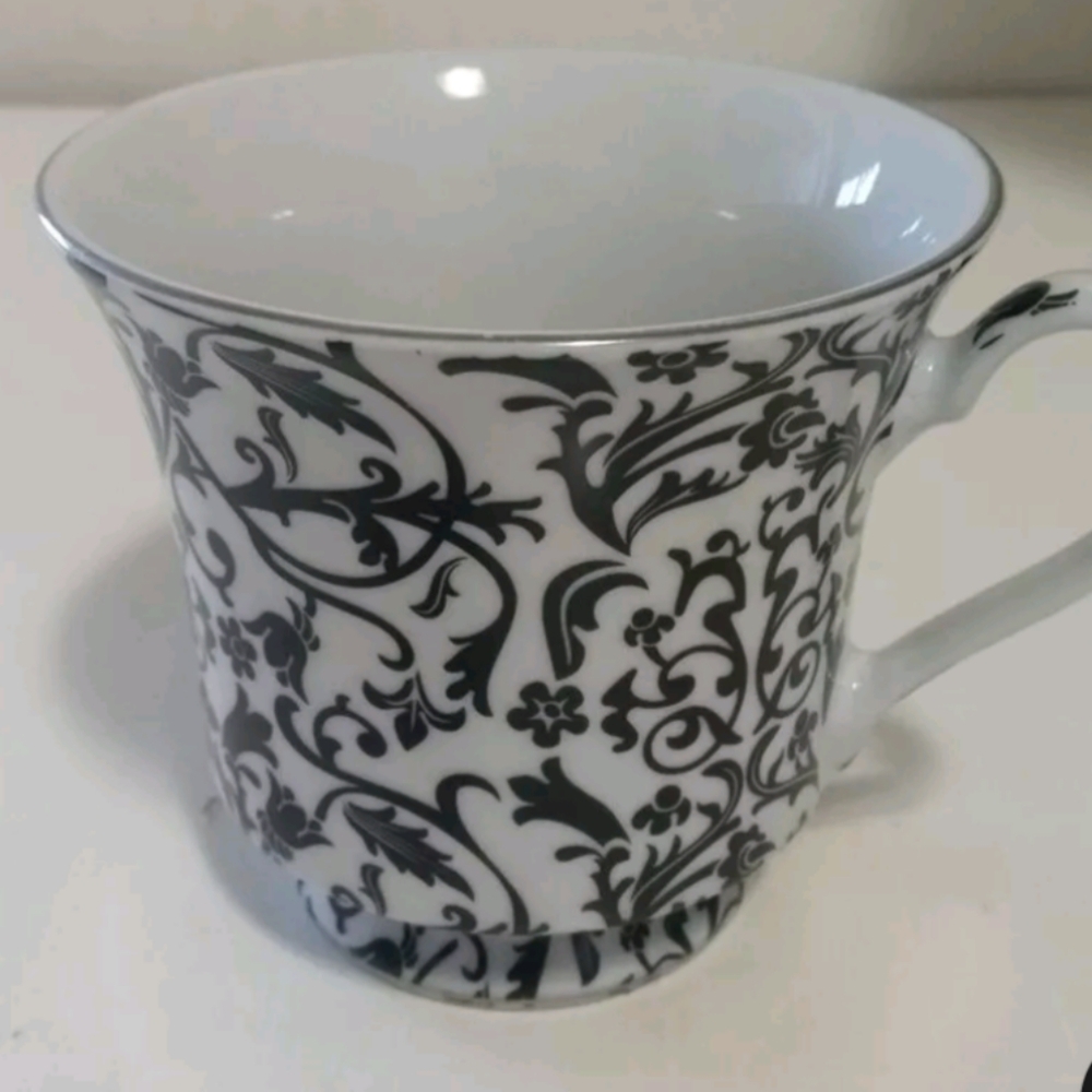 Darice Rennisance Black Floral Tea CoffecCup